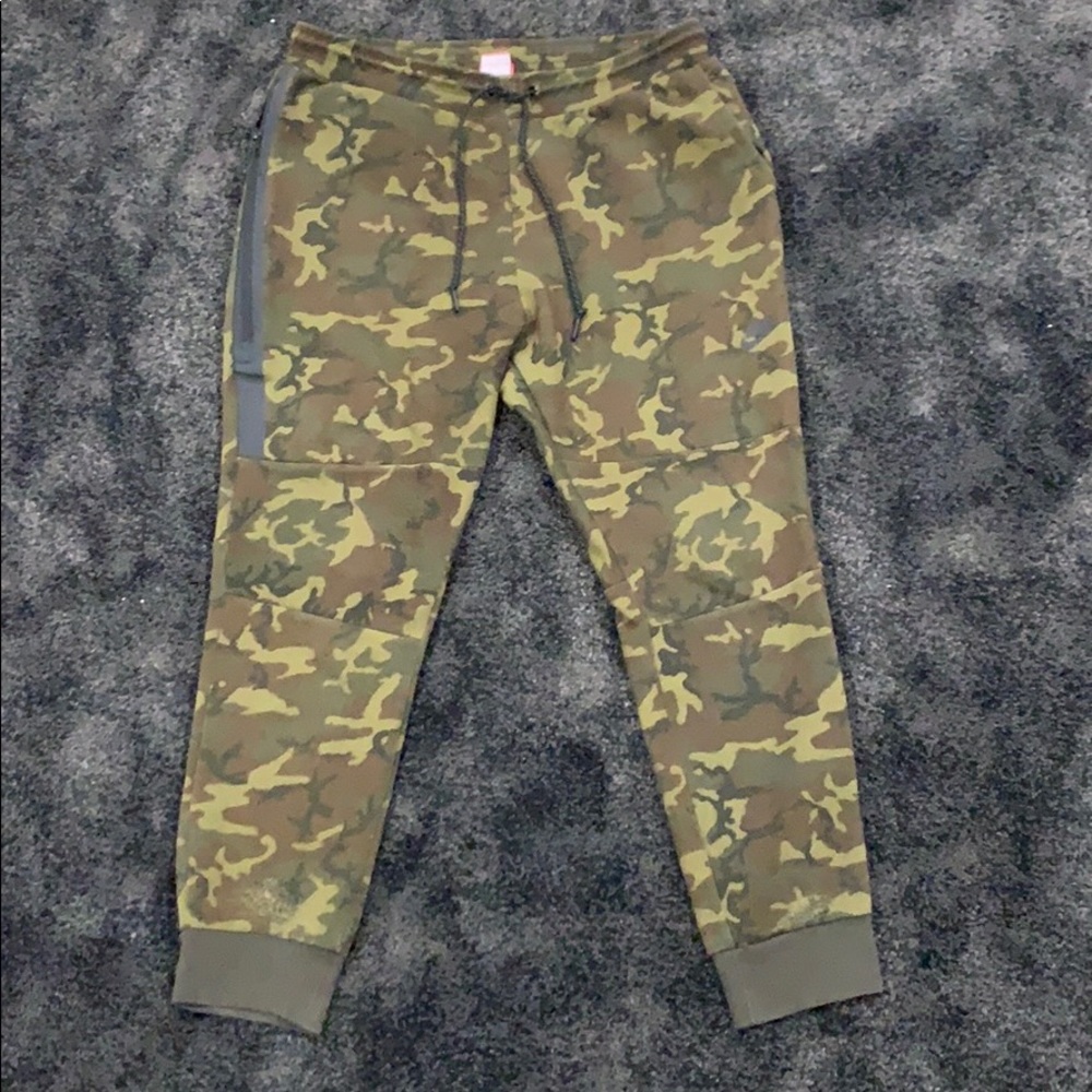 Nike Camo Tech Fleece